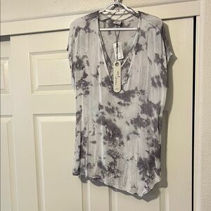 Gray and White Tie-Dye V-Neck Tee